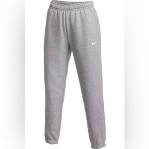 Women’s Nike Grey Joggers NWOT Size M